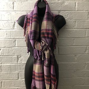 Beautiful Loft Ann Taylor Scarf. Amazingly soft!